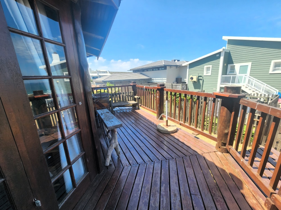 3 Bedroom Property for Sale in Boggomsbaai Western Cape